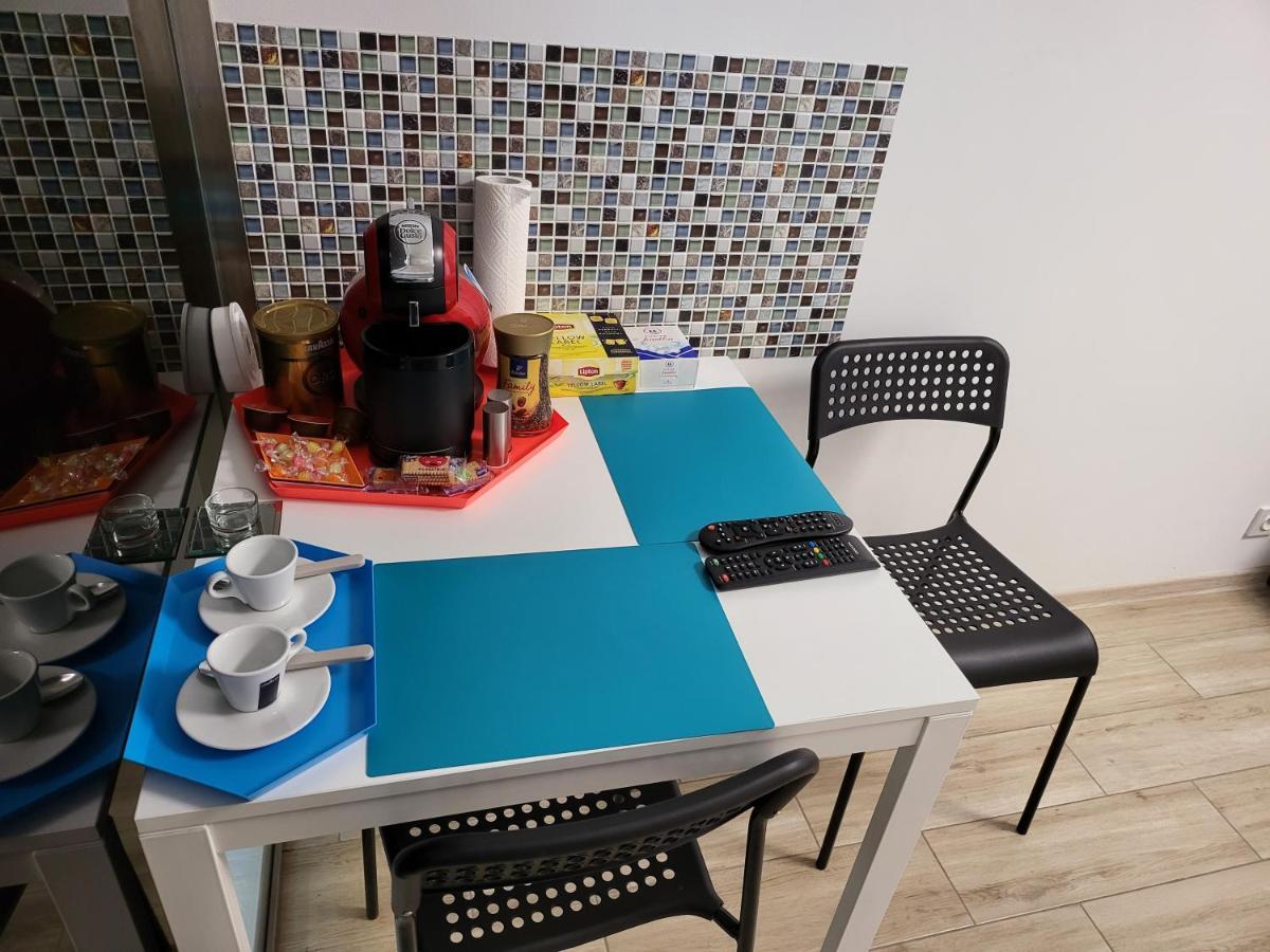Apartamenty Galeria Polnocna Варшава Экстерьер фото